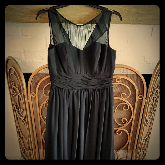 Eliza J Gown - Picture 1 of 4